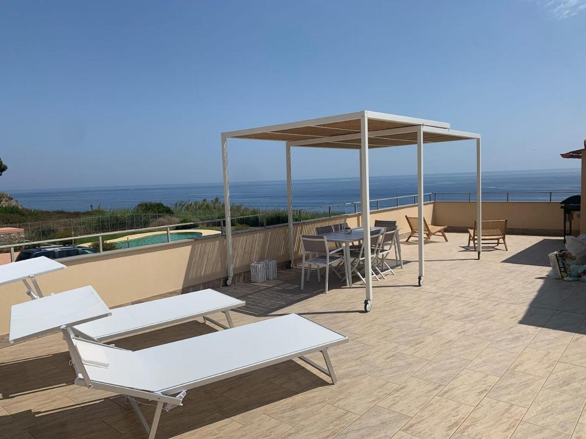 Incanto Sul Mare Con Enorme Terrazza E Piscina 切尔沃 外观 照片