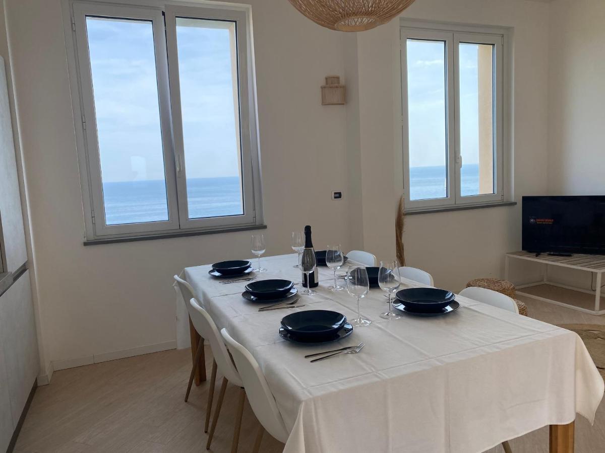 Incanto Sul Mare Con Enorme Terrazza E Piscina 切尔沃 外观 照片